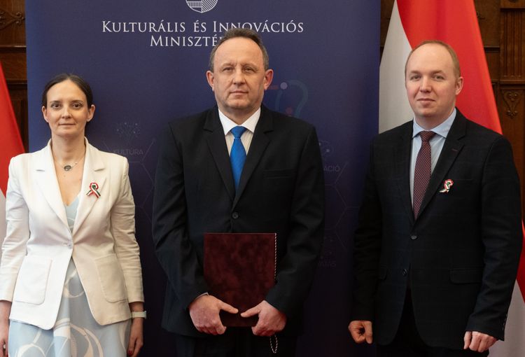 Miniszteri Elismerő Oklevélben részesült iskolánk oktatója, Orgoványi József