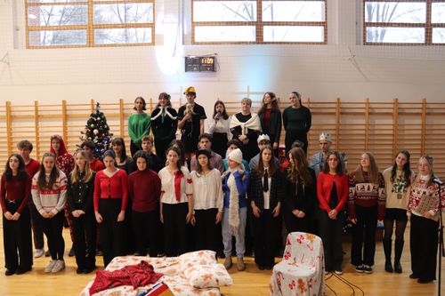 Karácsonyi előadás a Szérüskertben